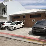 Casa - Próximo a UFSC e CENTRO - 5 KM